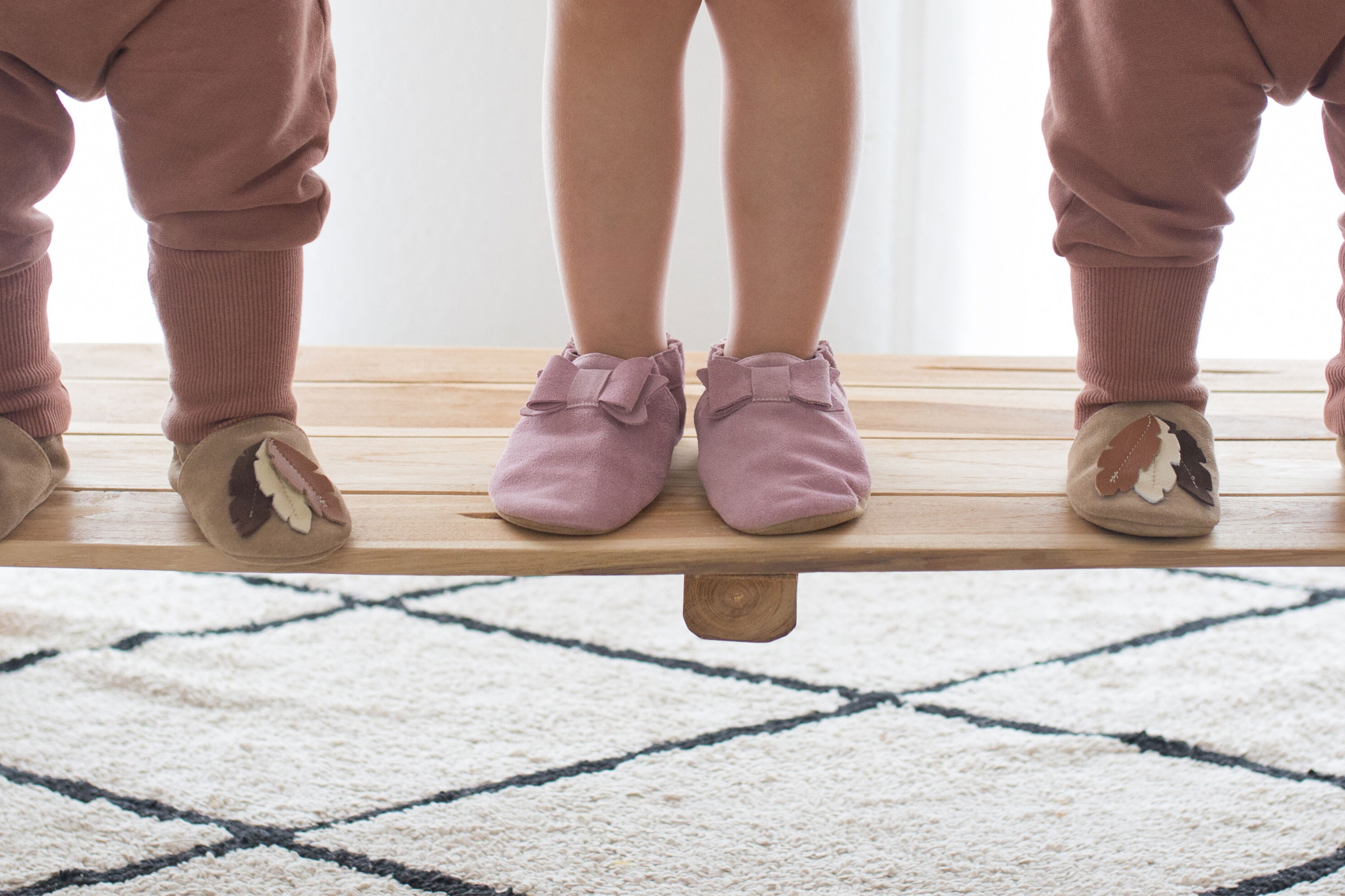 Kinderschuhe Zweite Chance Kinderfüße mit Kinderschuhen